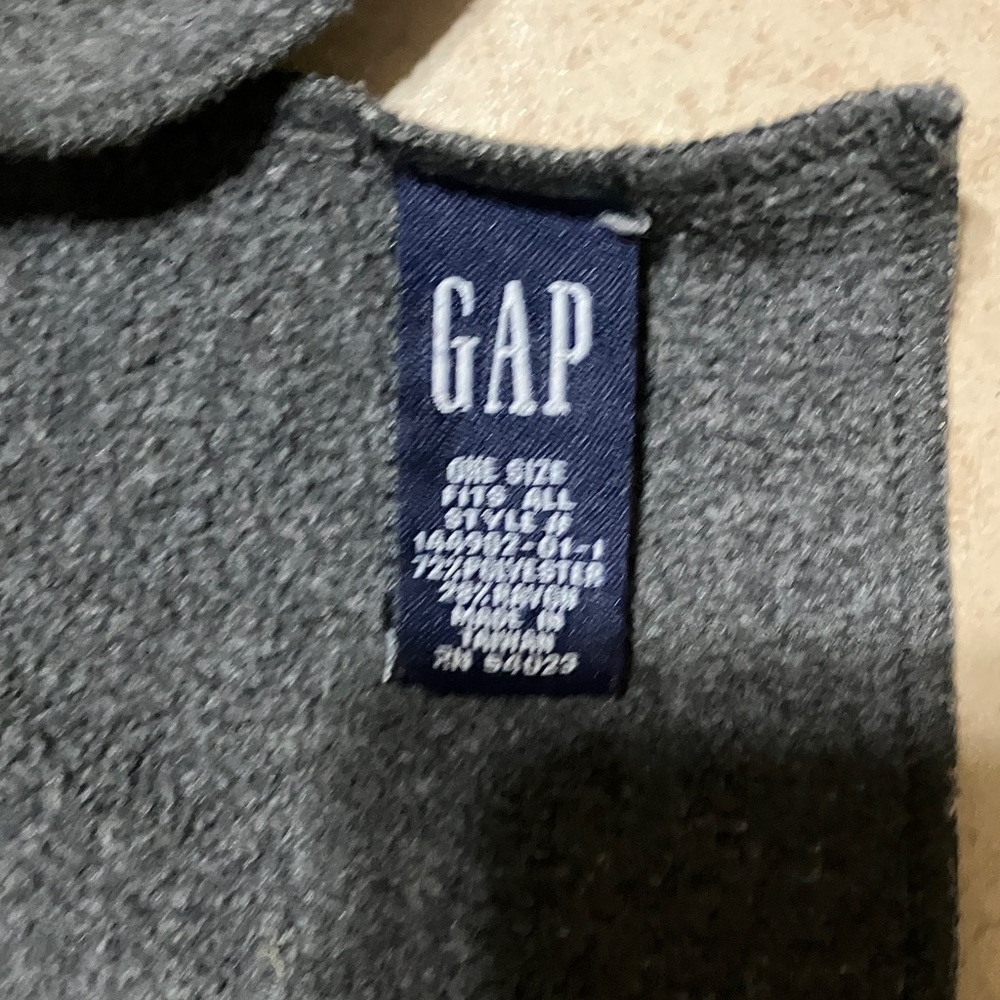 GAP Charcoal Gray Men's Scarf - Picture 2 of 2